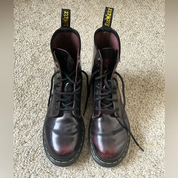 Dr. Martens 1460 Lace Up Boot Size 8 - Picture 1 of 7